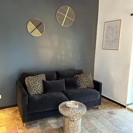 La De Leopoldine Oda ve Kahvaltı Vérargues