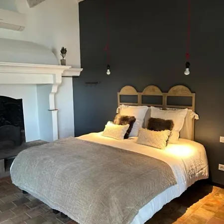 La De Leopoldine Au Mas Entre-vignes Bed & Breakfast Verargues