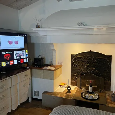 La De Leopoldine Au Mas Entre-vignes Bed & Breakfast